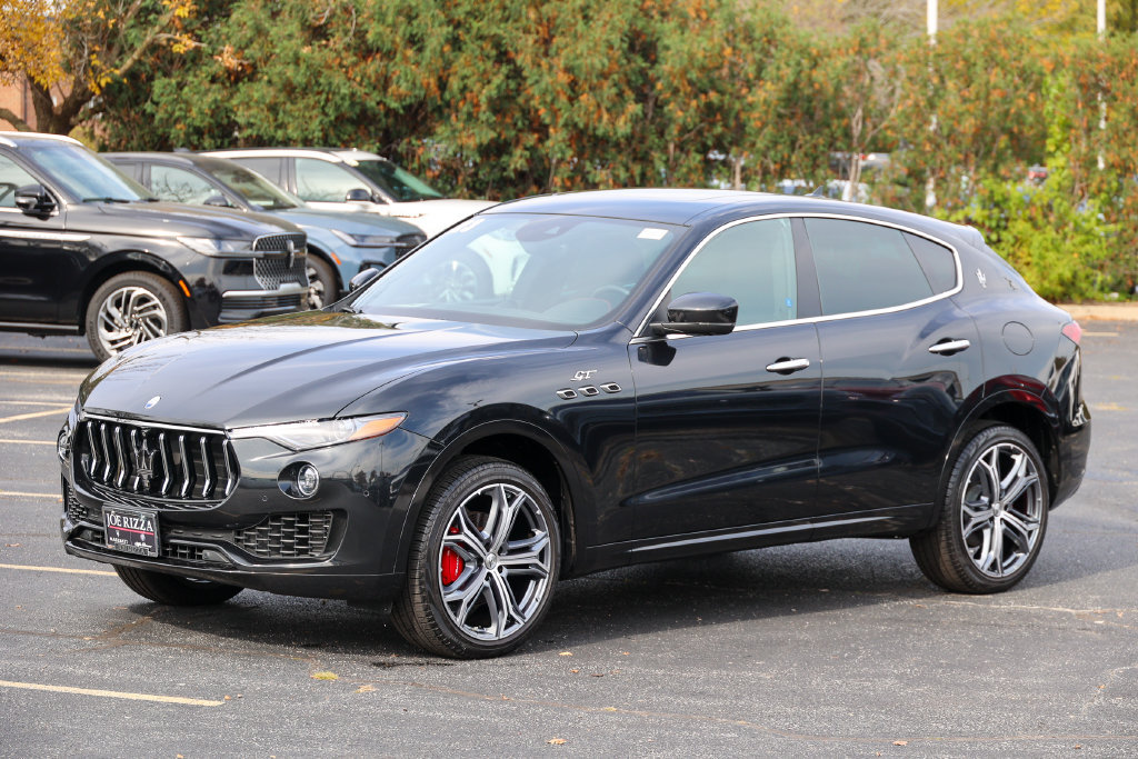Used 2023 Maserati Levante GT AWD/4WD image 32