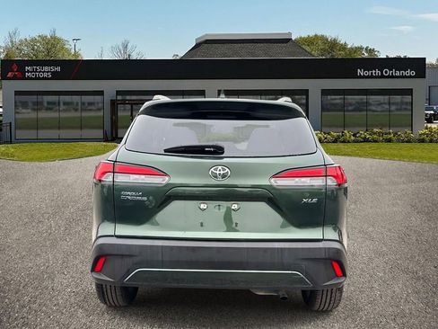 Used 2023 Toyota Corolla Cross XLE image 5