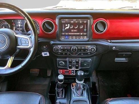 Used 2021 Jeep Gladiator Rubicon AWD/4WD image 12