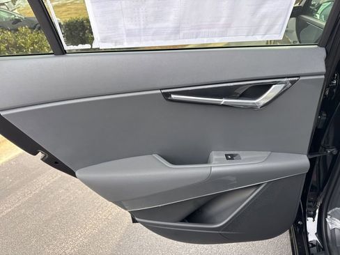 New 2026 Kia Niro EX image 12