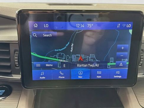 Used 2023 Ford Explorer XLT w/ Equipment Group 202A AWD/4WD image 19