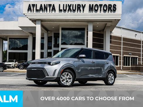 Used 2025 Kia Soul LX w/ LX Technology Package FWD image 3