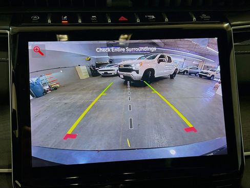 Used 2022 Jeep Grand Cherokee L Limited image 10