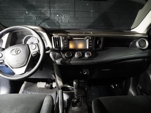 Used 2016 Toyota RAV4 LE image 12