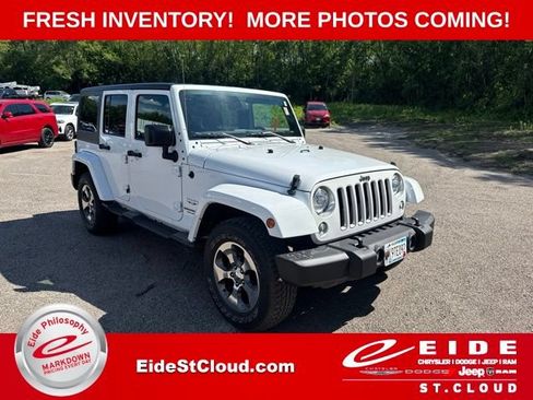 Used 2017 Jeep Wrangler Unlimited Sahara w/ Dual Top Group AWD/4WD image 1