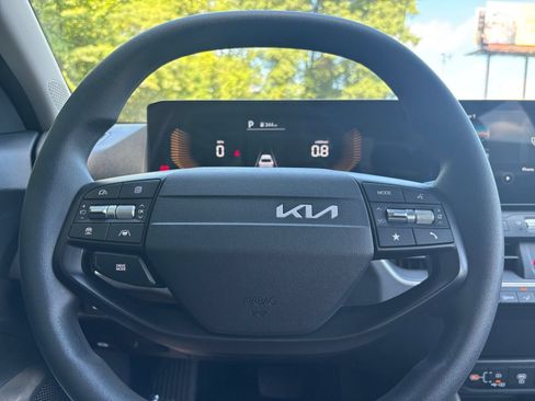 Used 2026 Kia K4 FWD image 27