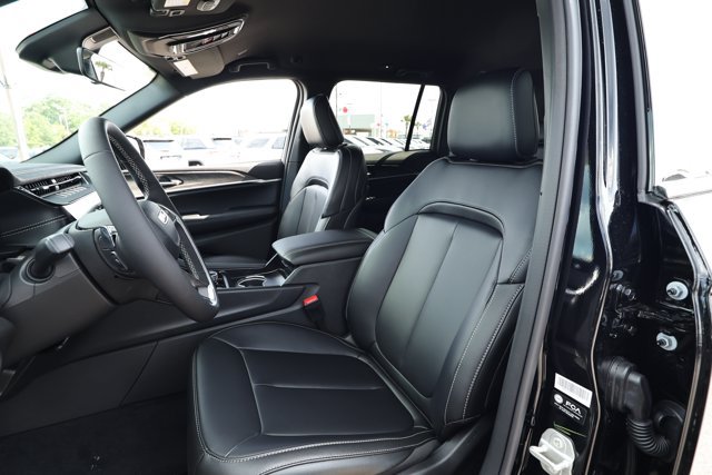 New 2027 Jeep Grand Cherokee Limited RWD image 25