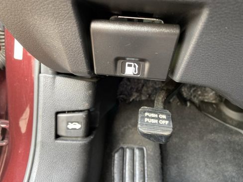 Used 2024 Nissan Altima 2.5 SV image 43