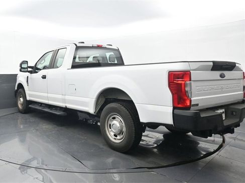 Used 2022 Ford F250 XL w/ Power Equipment Group image 3