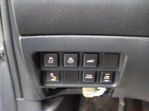 Used 2019 Nissan Pathfinder Platinum AWD/4WD image 12