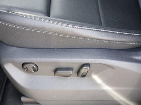 Used 2023 Volkswagen Atlas SE w/ Black Wheel Package image 18