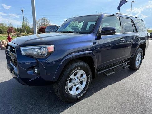 Used 2022 Toyota 4Runner SR5 Premium w/ Moonroof Package image 4