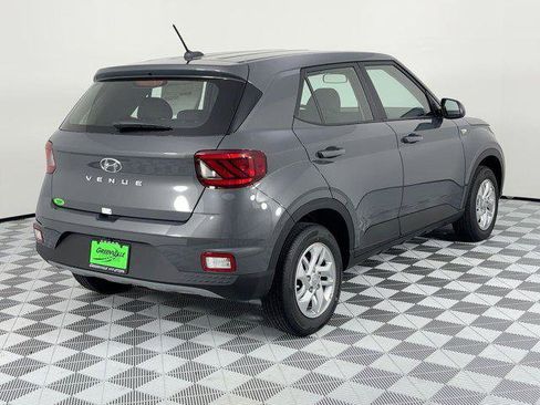New 2026 Hyundai Venue SE image 9