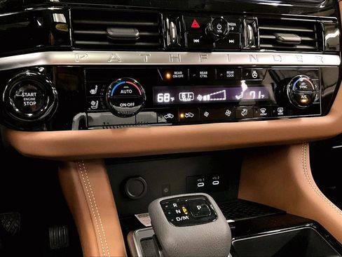 New 2026 Nissan Pathfinder Platinum AWD/4WD image 58