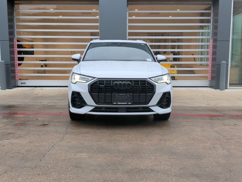 Certified 2024 Audi Q3 2.0T Premium Plus w/ Premium Plus Package image 3