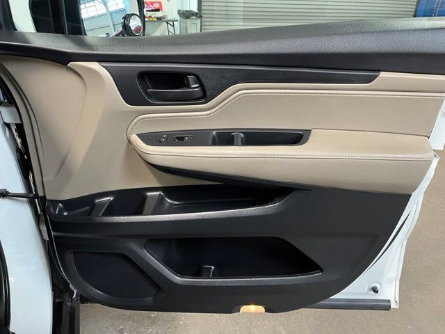 Used 2021 Honda Odyssey EX image 11
