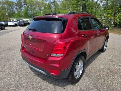 Used 2020 Chevrolet Trax LT w/ Sun & Sound Package AWD/4WD image 5