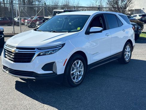 Used 2024 Chevrolet Equinox LT image 3