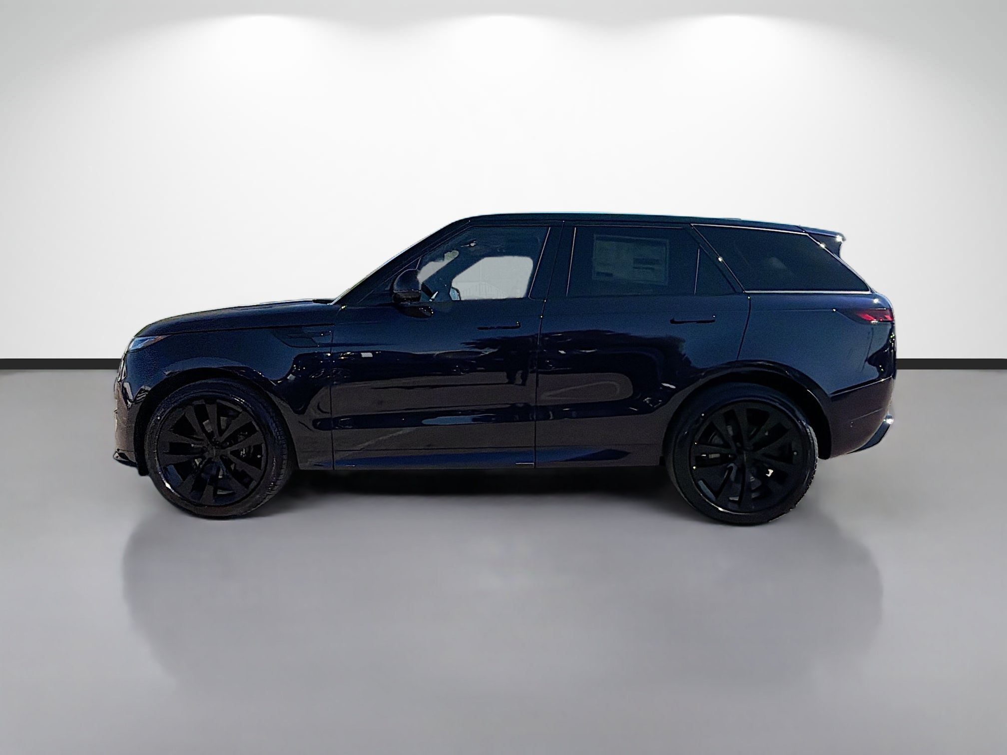 New 2026 Land Rover Range Rover Sport Dynamic SE AWD/4WD image 2