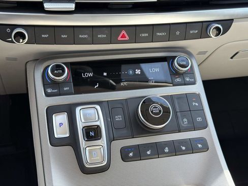 Used 2025 Hyundai Palisade Calligraphy FWD image 27