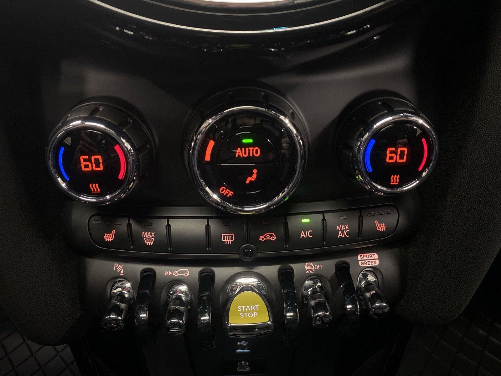 Used 2024 MINI Cooper SE FWD image 21