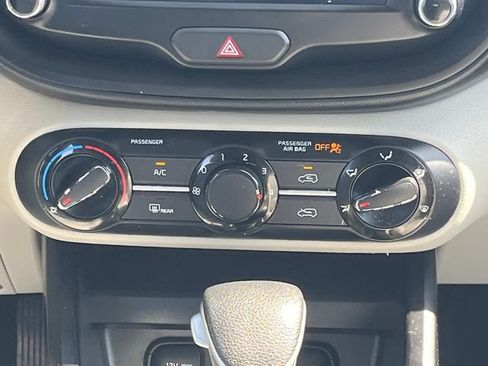 Used 2022 Kia Soul LX FWD image 15