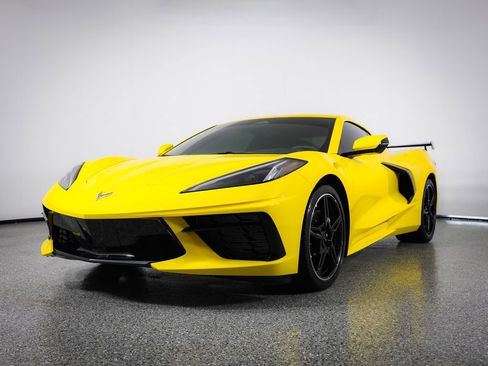 Used 2025 Chevrolet Corvette Stingray Coupe image 2