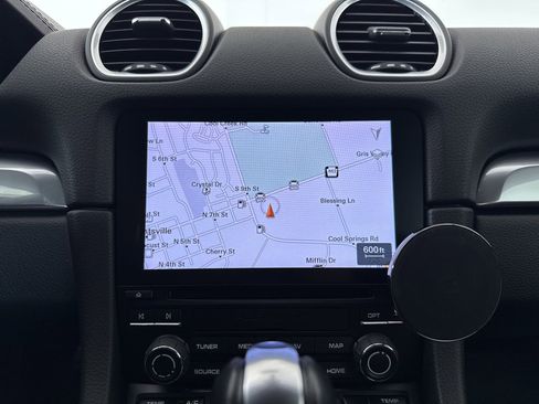 Used 2018 Porsche 718 Cayman image 15