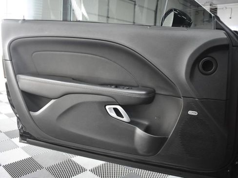 Used 2018 Dodge Challenger R/T Scat Pack w/ Leather Interior Group image 23