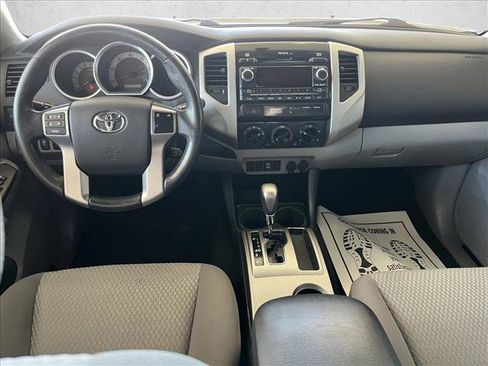 Used 2012 Toyota Tacoma PreRunner w/ SR5 Pkg RWD image 11