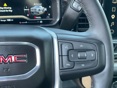 Used 2023 GMC Sierra 1500 Elevation image 17