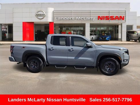 Used 2025 Nissan Frontier Pro-X w/ Pro Convenience Package RWD image 2