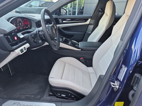 Used 2024 Porsche Panamera image 15