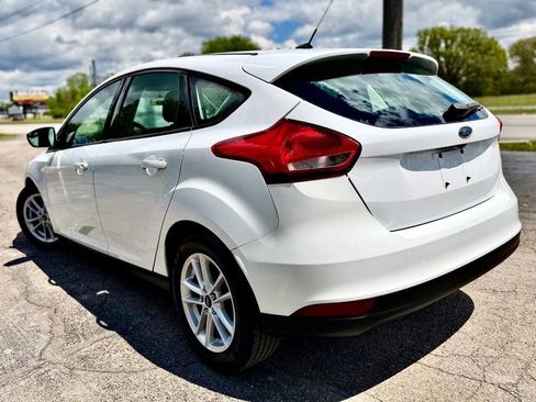 Used 2018 Ford Focus SE FWD image 5
