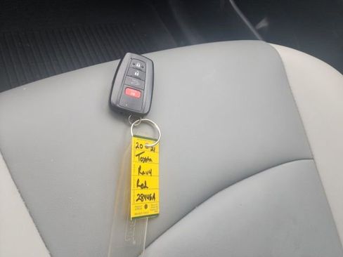 Used 2021 Toyota RAV4 XLE Premium AWD/4WD image 13