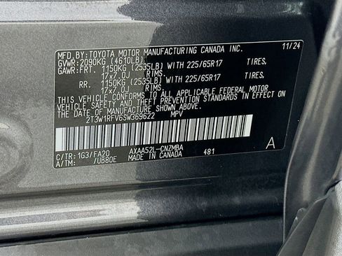 Certified 2025 Toyota RAV4 XLE image 31