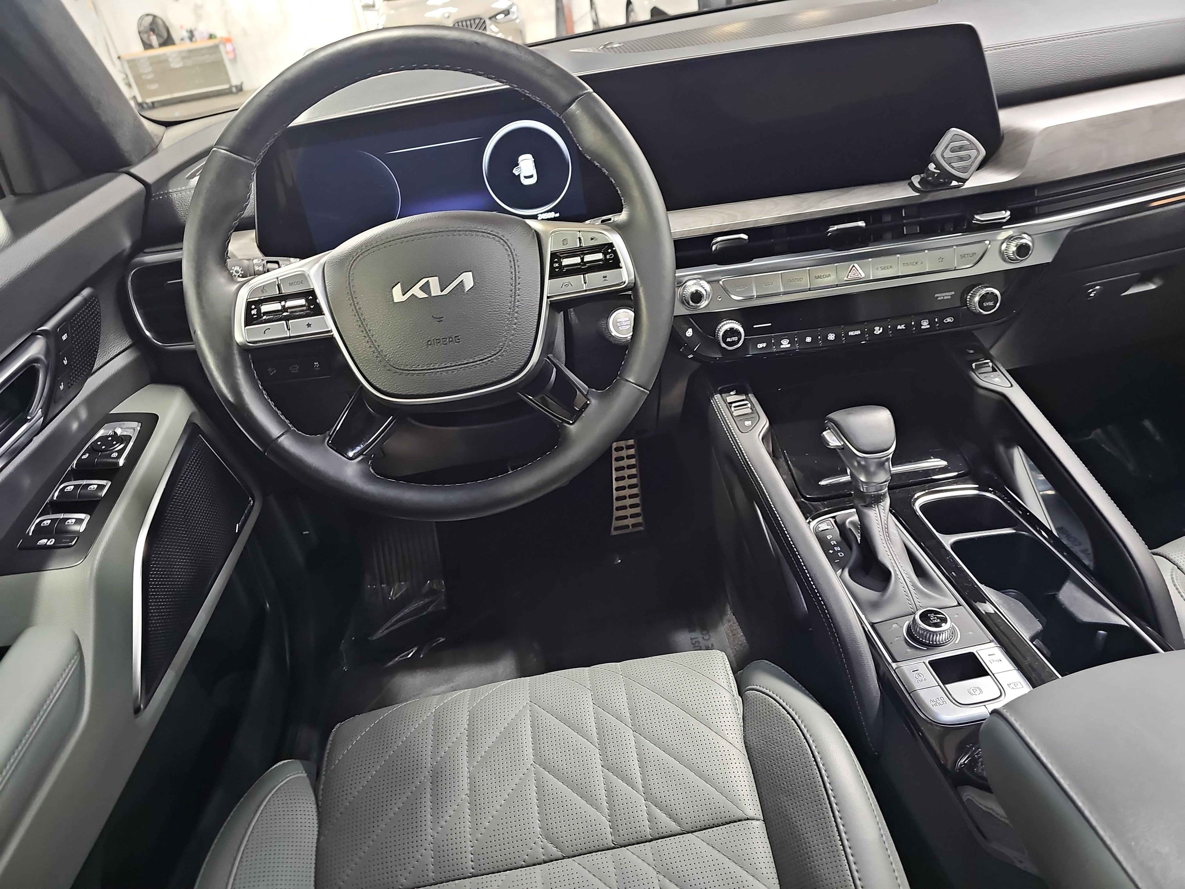 Used 2024 Kia Telluride SX Prestige X-Line AWD/4WD image 18