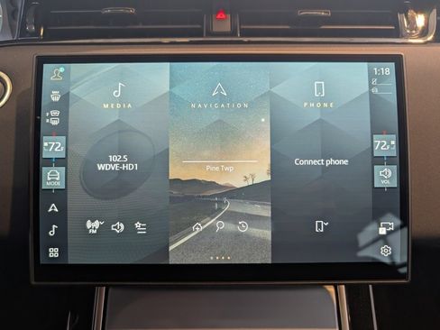 Used 2025 Land Rover Range Rover Evoque S image 18