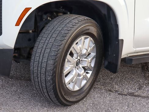 Used 2022 Nissan Frontier SV image 20