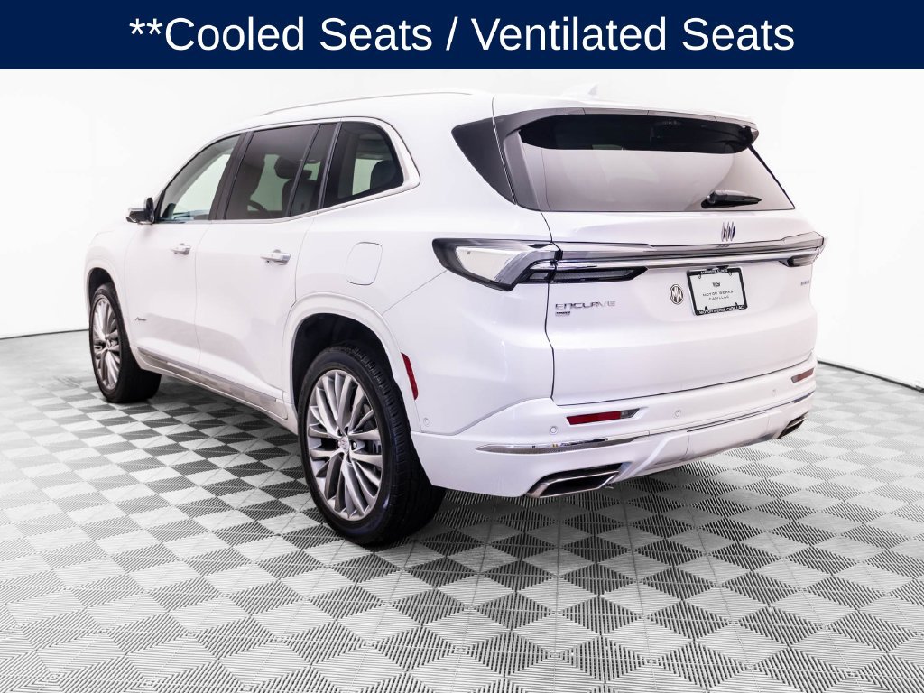 Used 2025 Buick Enclave Avenir w/ Super Cruise Package AWD/4WD image 4