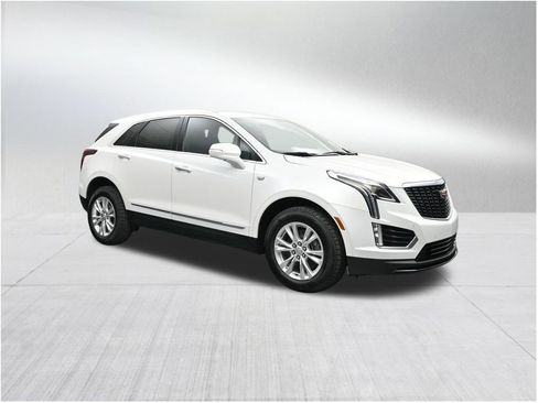 Certified 2024 Cadillac XT5 Luxury image 7