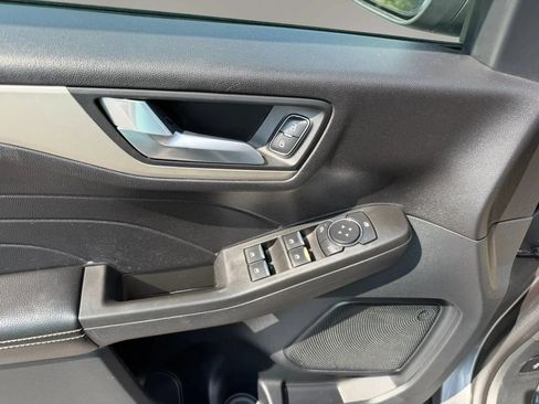 Used 2021 Ford Escape SEL FWD image 12