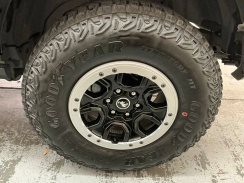 Used 2023 Ford Bronco Big Bend w/ Sasquatch Package AWD/4WD image 12