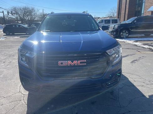 Certified 2023 GMC Terrain SLE w/ Driver Convenience Package image 2