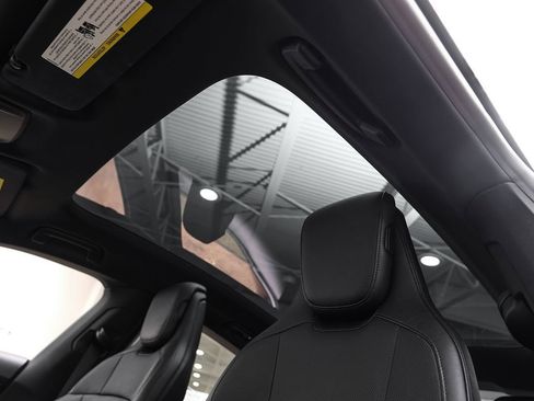 Used 2021 Porsche Taycan 4S w/ Premium Package image 5