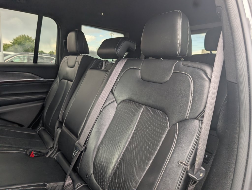 Used 2022 Jeep Grand Cherokee L Overland AWD/4WD image 9