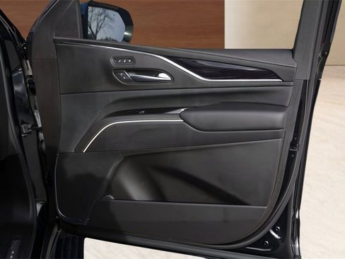 Used 2024 Cadillac Escalade ESV Sport w/ LPO, ONYX Package image 31