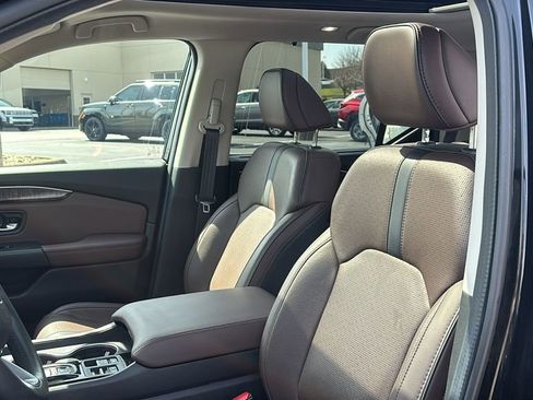 Used 2024 Honda Pilot Elite image 10