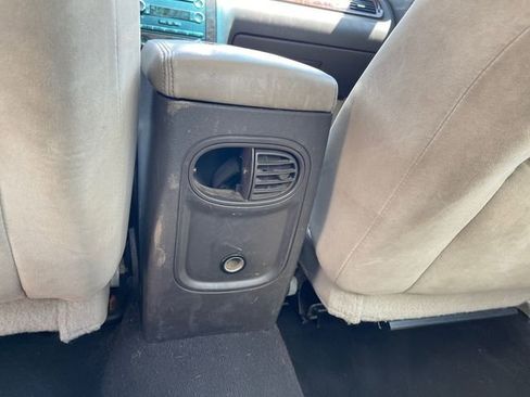 Used 2009 Ford Taurus SE FWD image 23