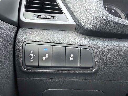 Used 2018 Hyundai Tucson SEL Plus FWD image 18